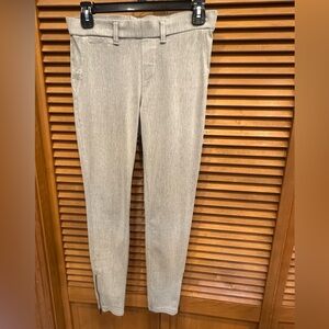 HUE Women’s Stretch Soft Leggings